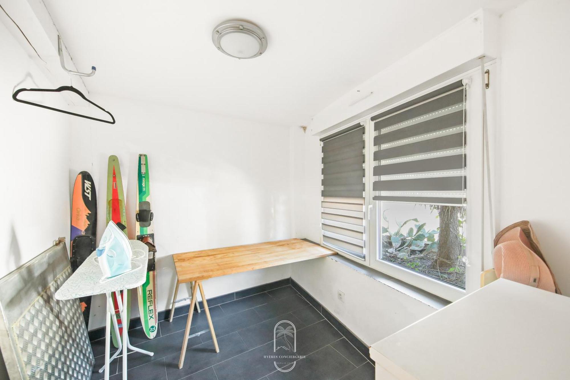 Maison Sur L'Eau-Hyeres-Almanarre-Parkings Clim Wifi By Hc מראה חיצוני תמונה
